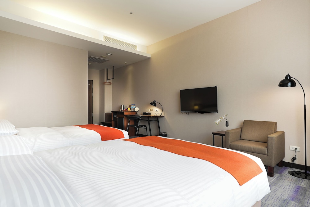 DELUXE, TWIN BEDS