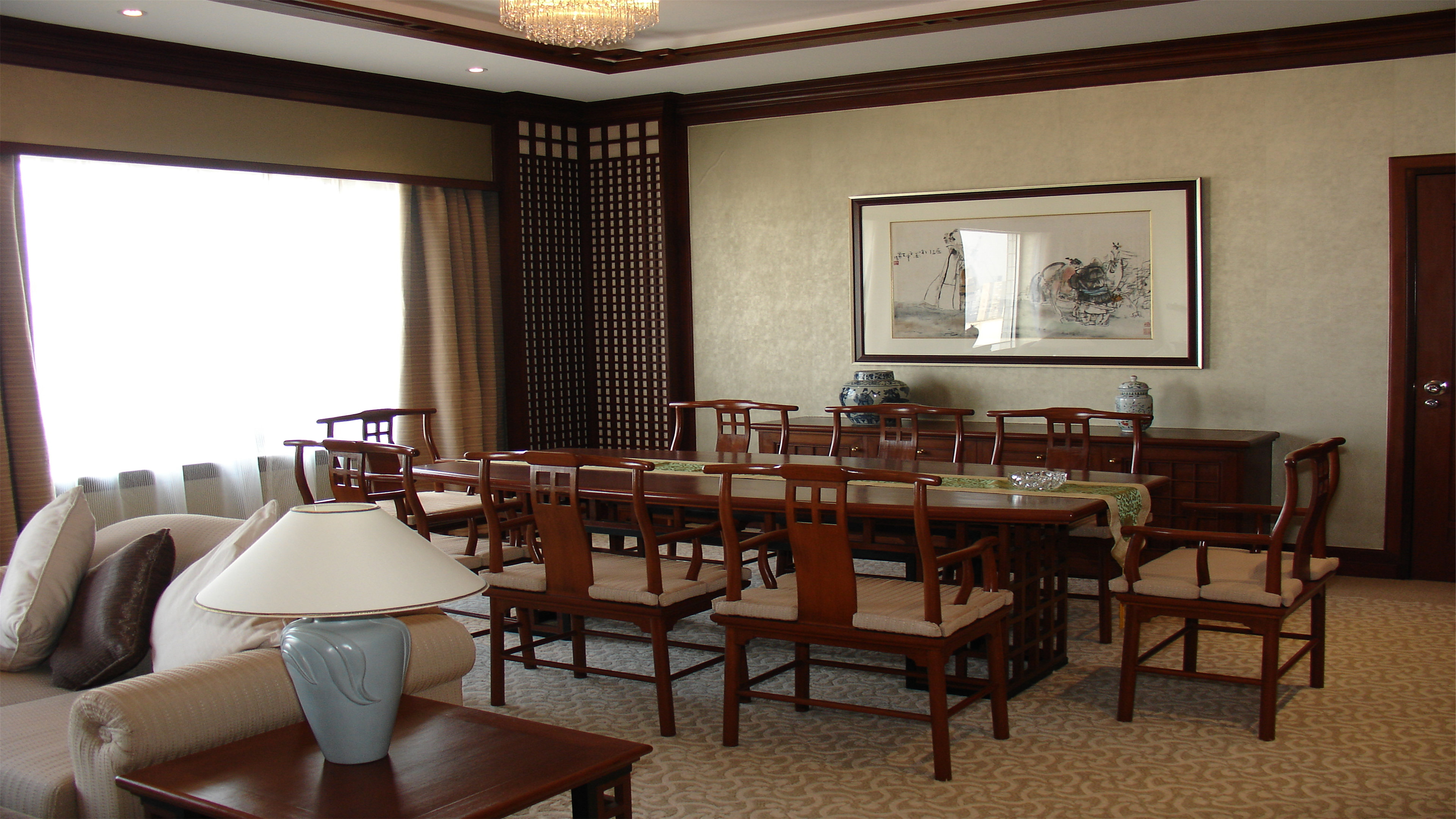 Crowne Plaza Shanghai 61/83