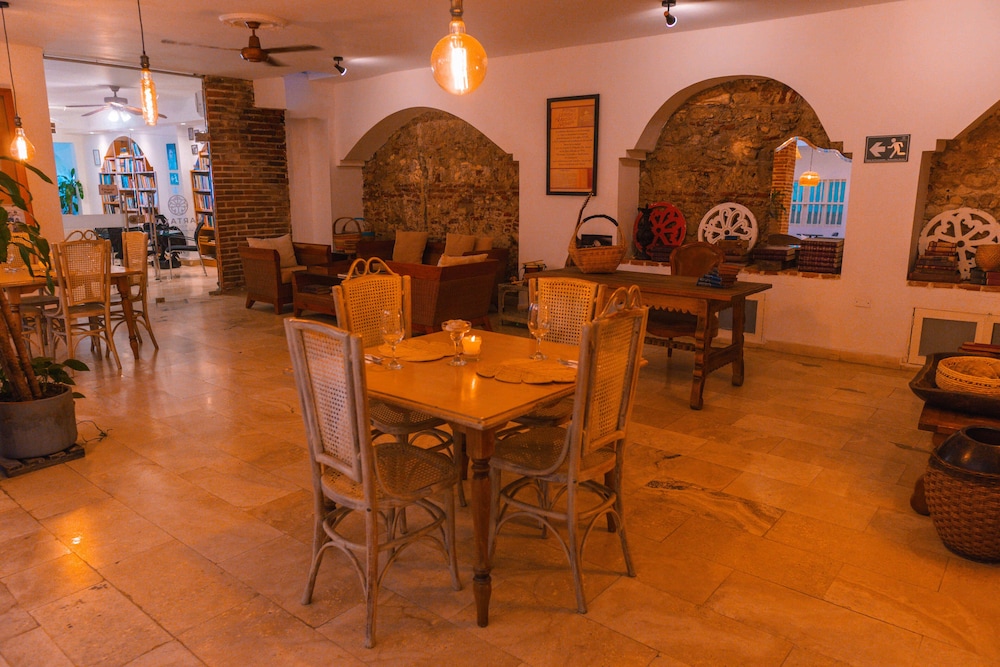 restaurant cafeteria