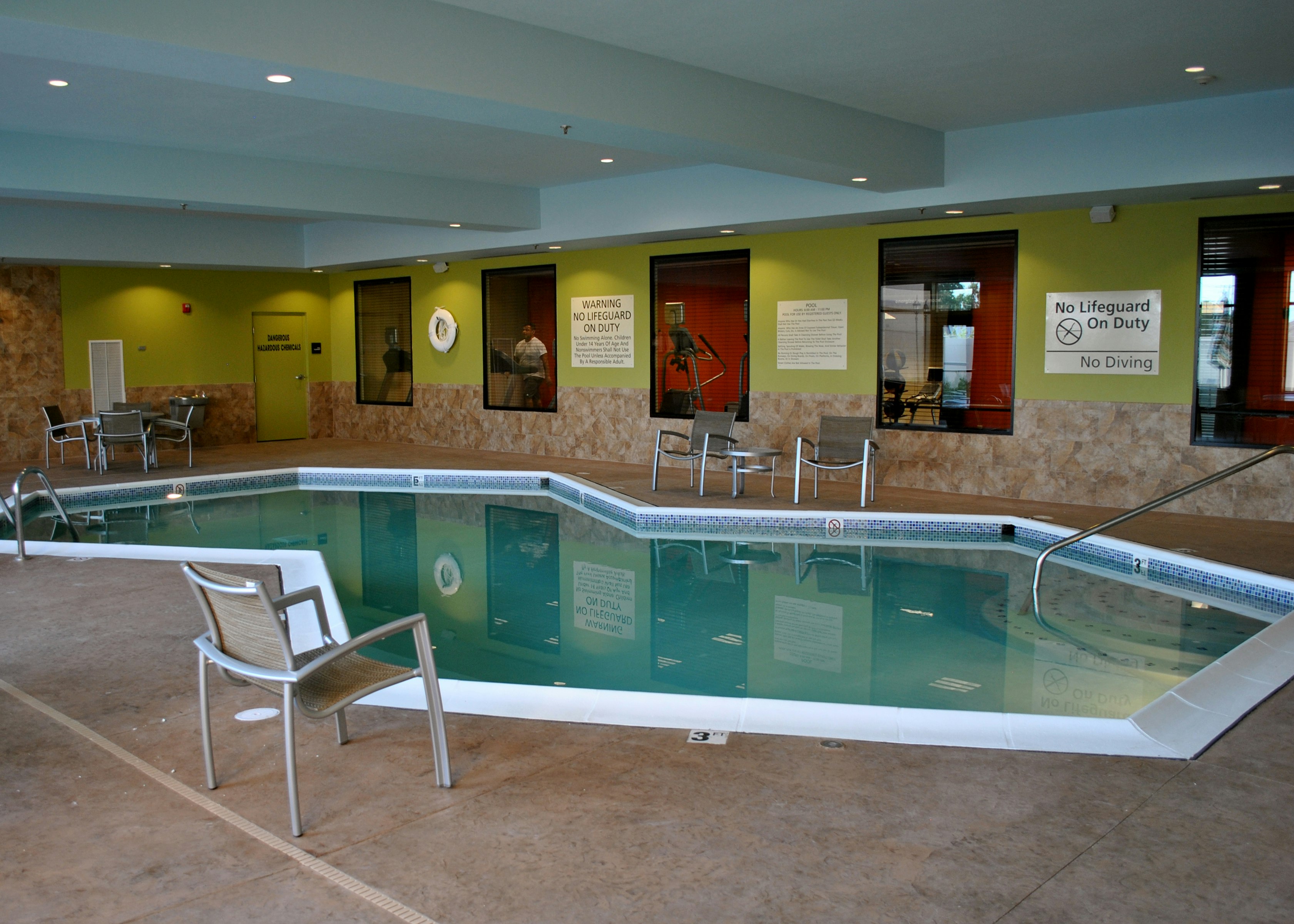 Hampton Inn Evansville Airport 19/70