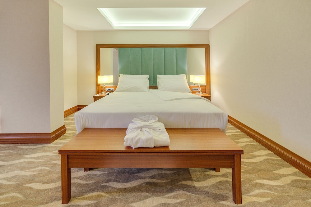STANDARD, DOUBLE OR TWIN BED