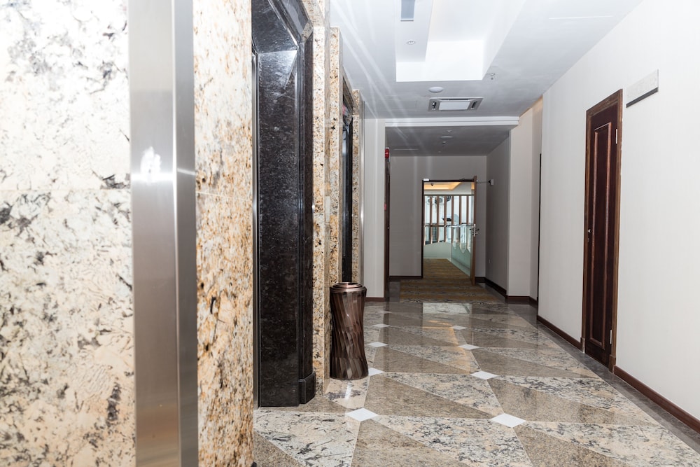 Ano Hotel 52/57