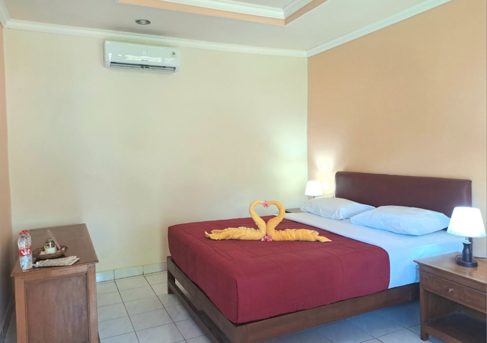 Lovina Beach Hotel 18/65