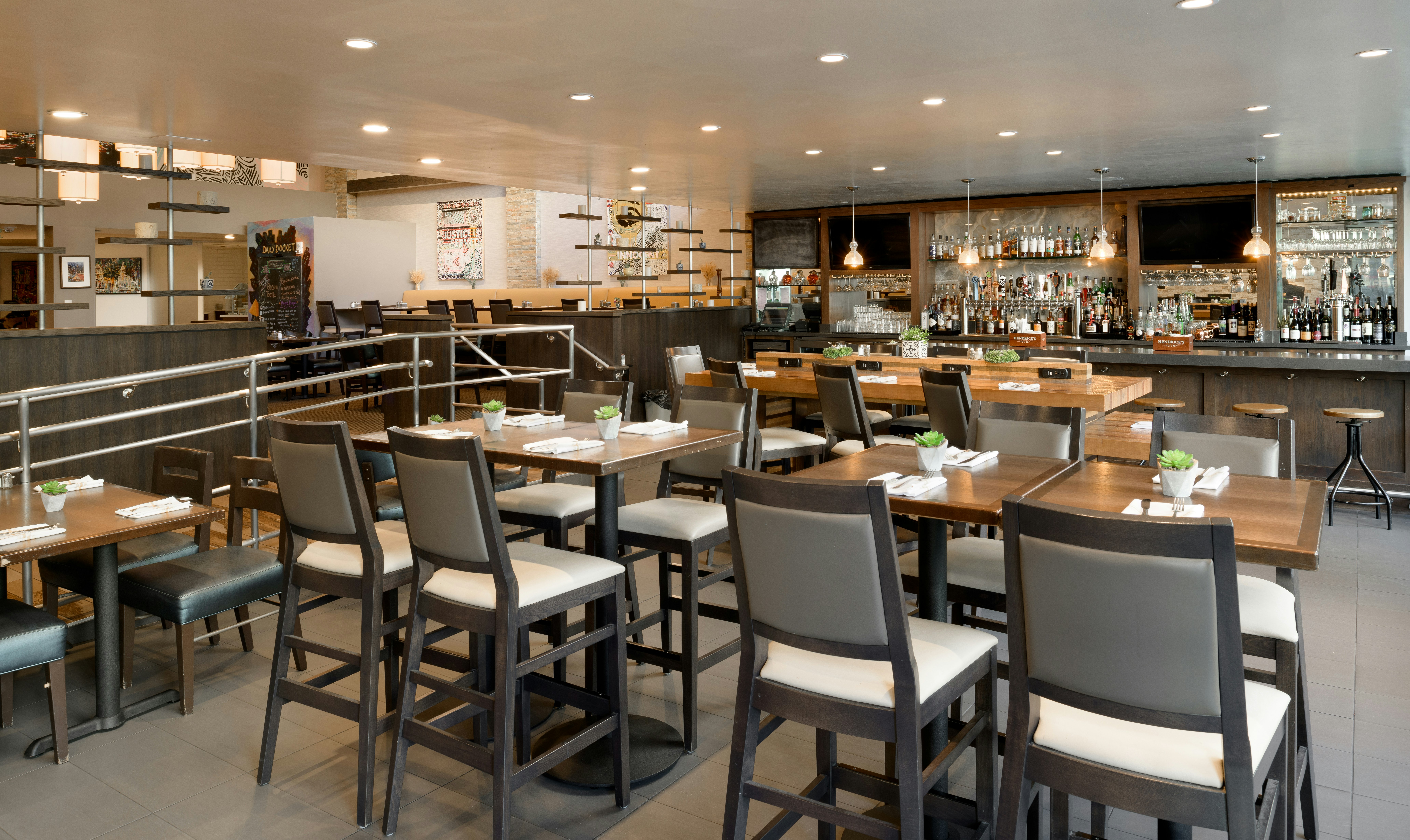 DoubleTree by Hilton Hotel Los Angeles Downtown 46/79
