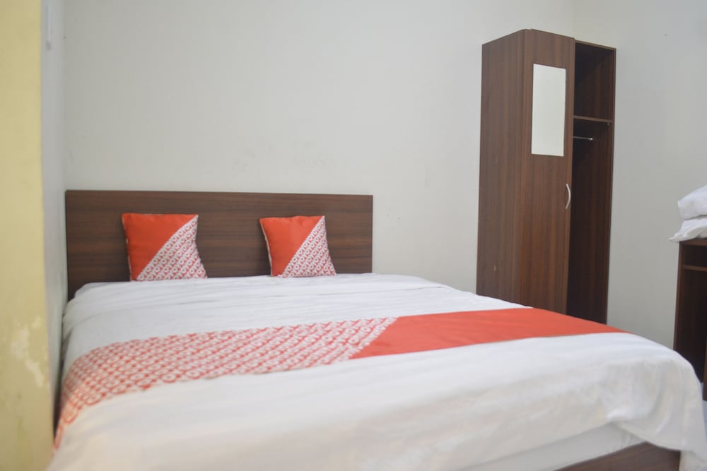 OYO 2731 MIM Guest House Syariah 9/15