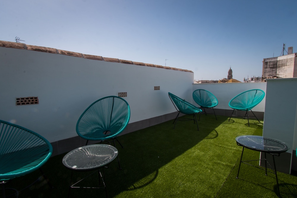 HOLIDAYS2MALAGA SUITES APARTMENTS 45/51
