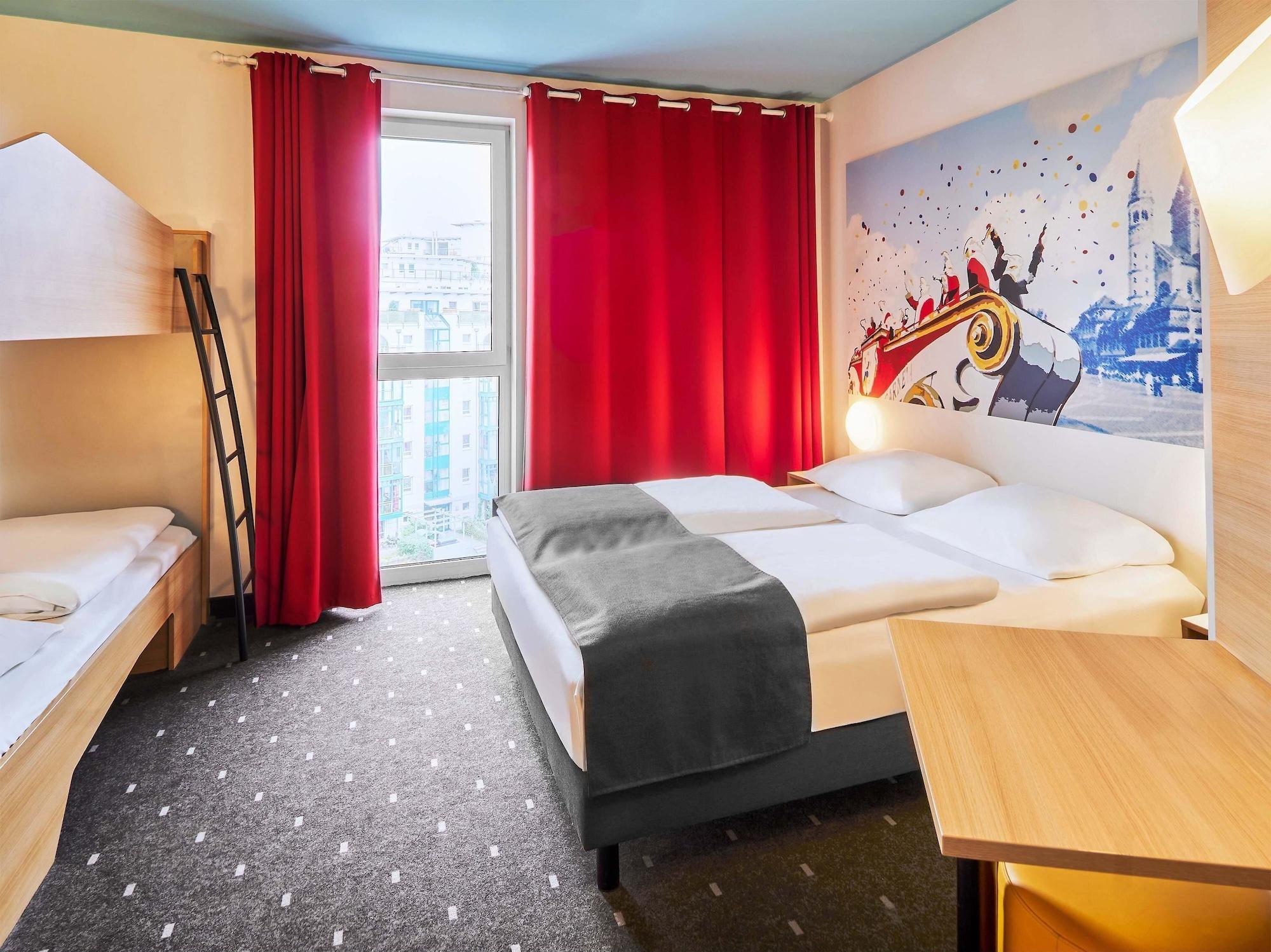 Room, Quadruple