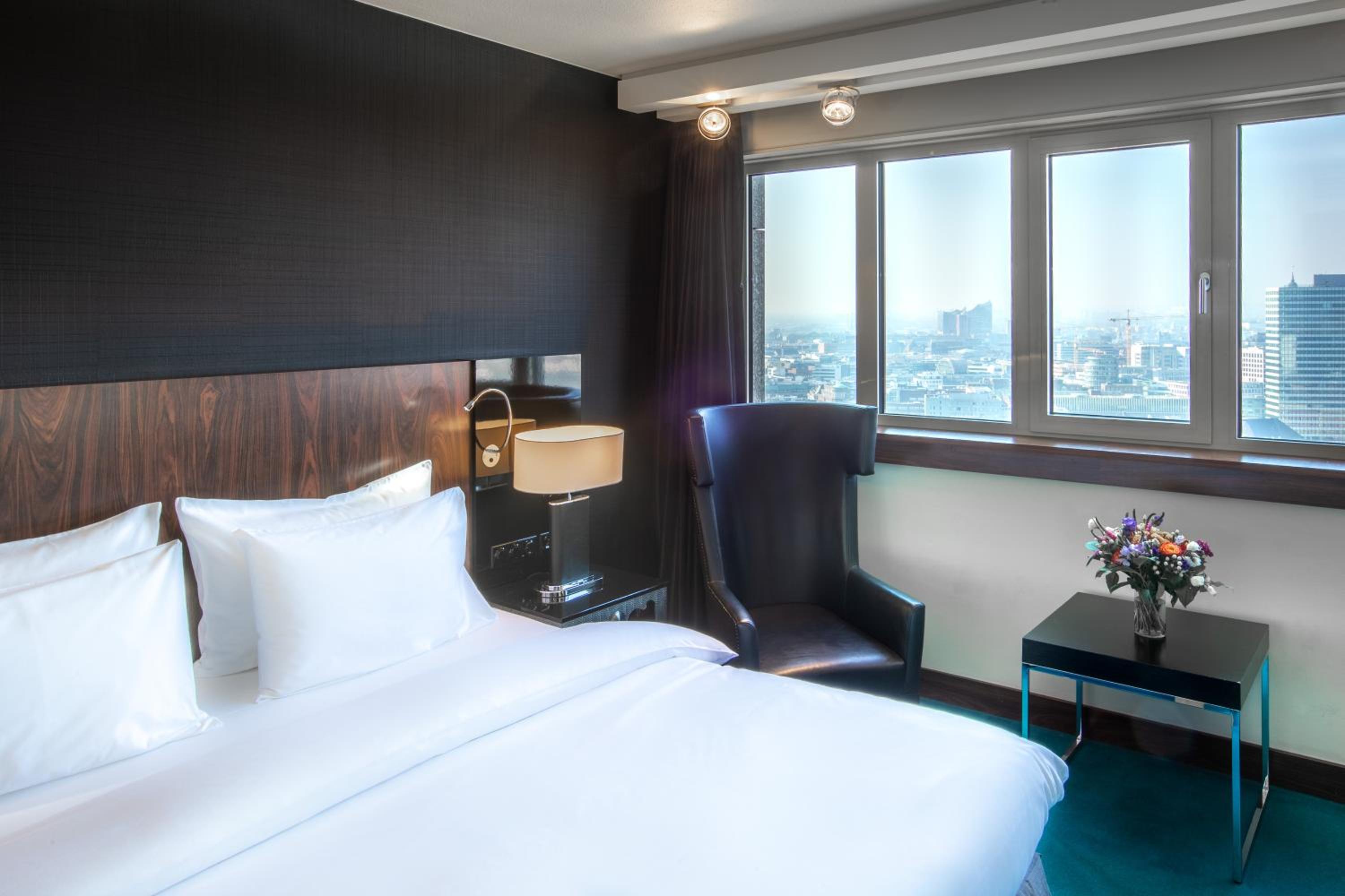 غرفة بريميوم، Radisson Blu Hotel Hamburg 4/10