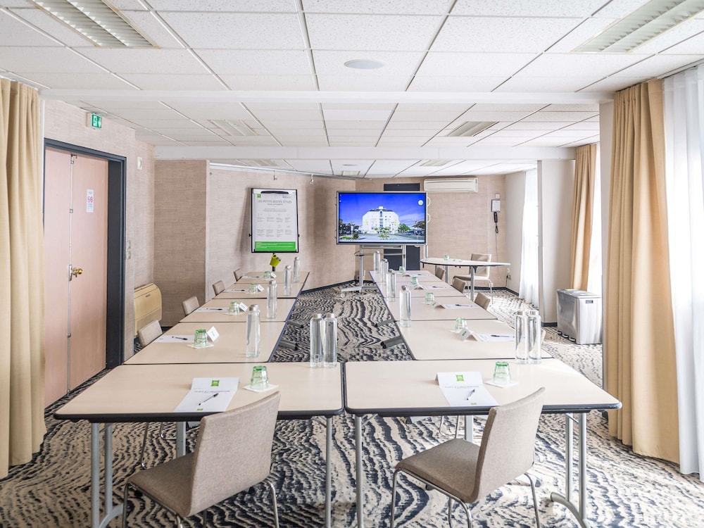 Ibis Styles Tours Centre 66/74