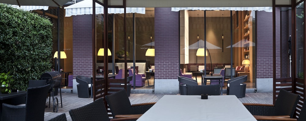 The East Hotel 37/50