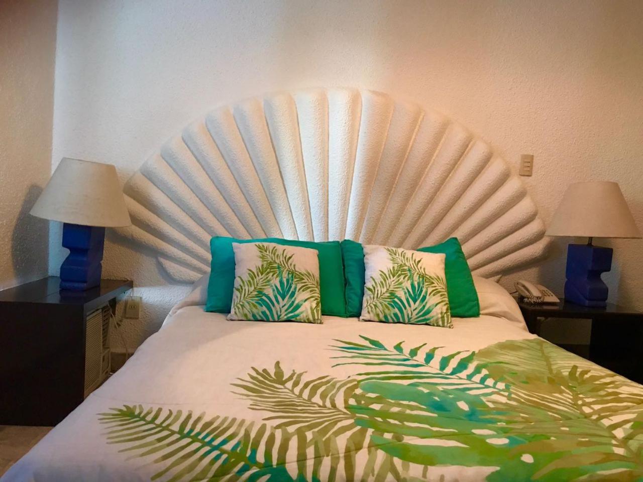 Ixtapa Palace Resort 10/47