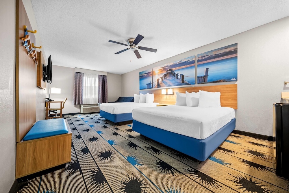 غرفة داخلية ديلوكس بسريرين كوين، Days Inn By Wyndham Troy 6/10