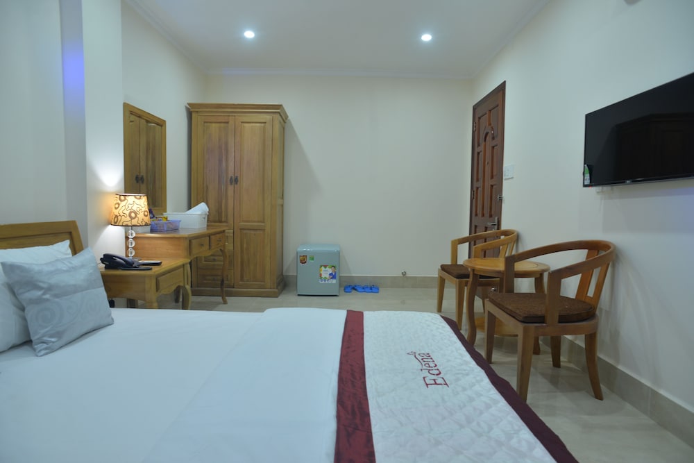 Atana Hotel 30/67