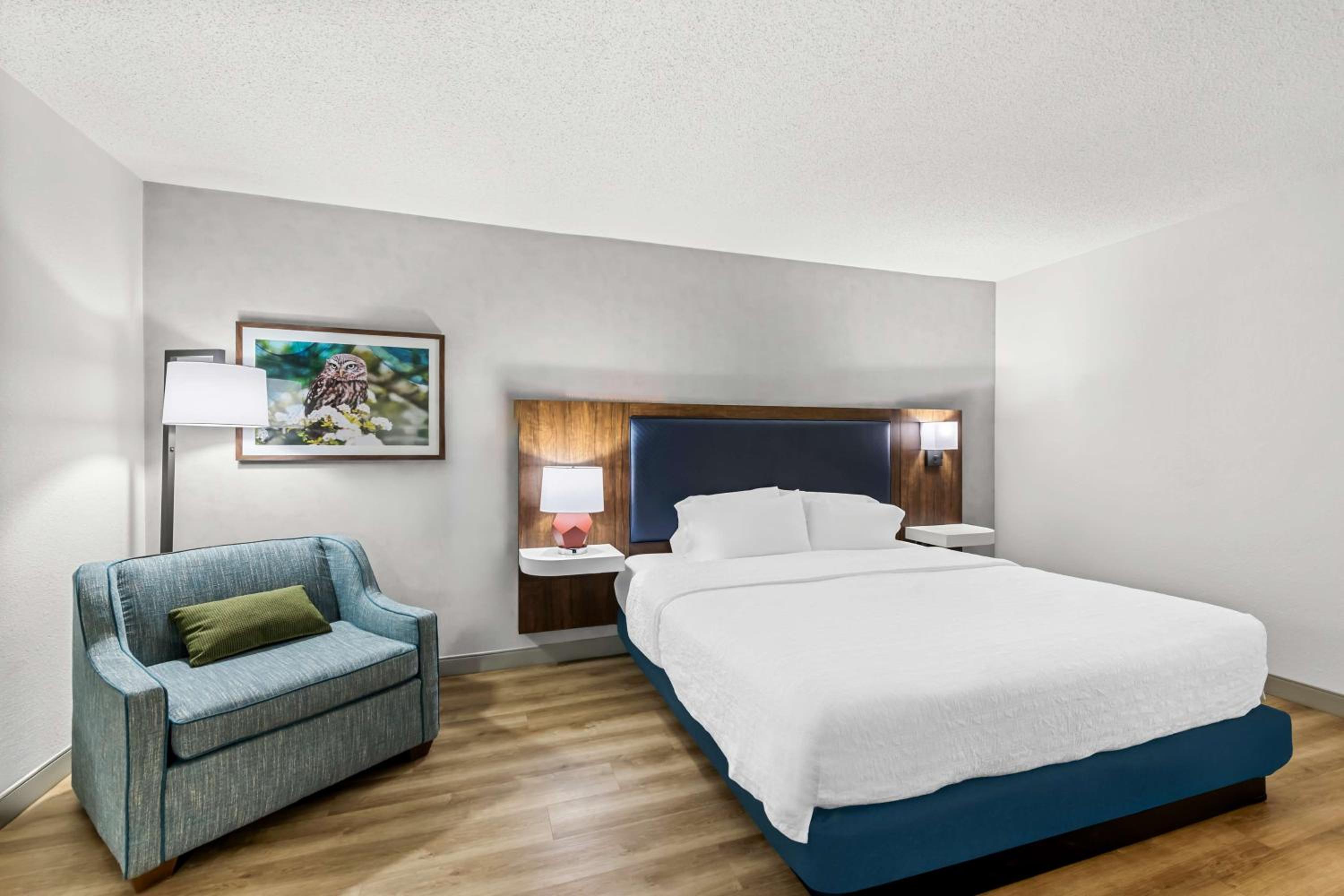 غرفة بسرير كينج بحوض استحمام لذوي الإعاقة، Hampton Inn Chattanooga North Ooltewah 3/3