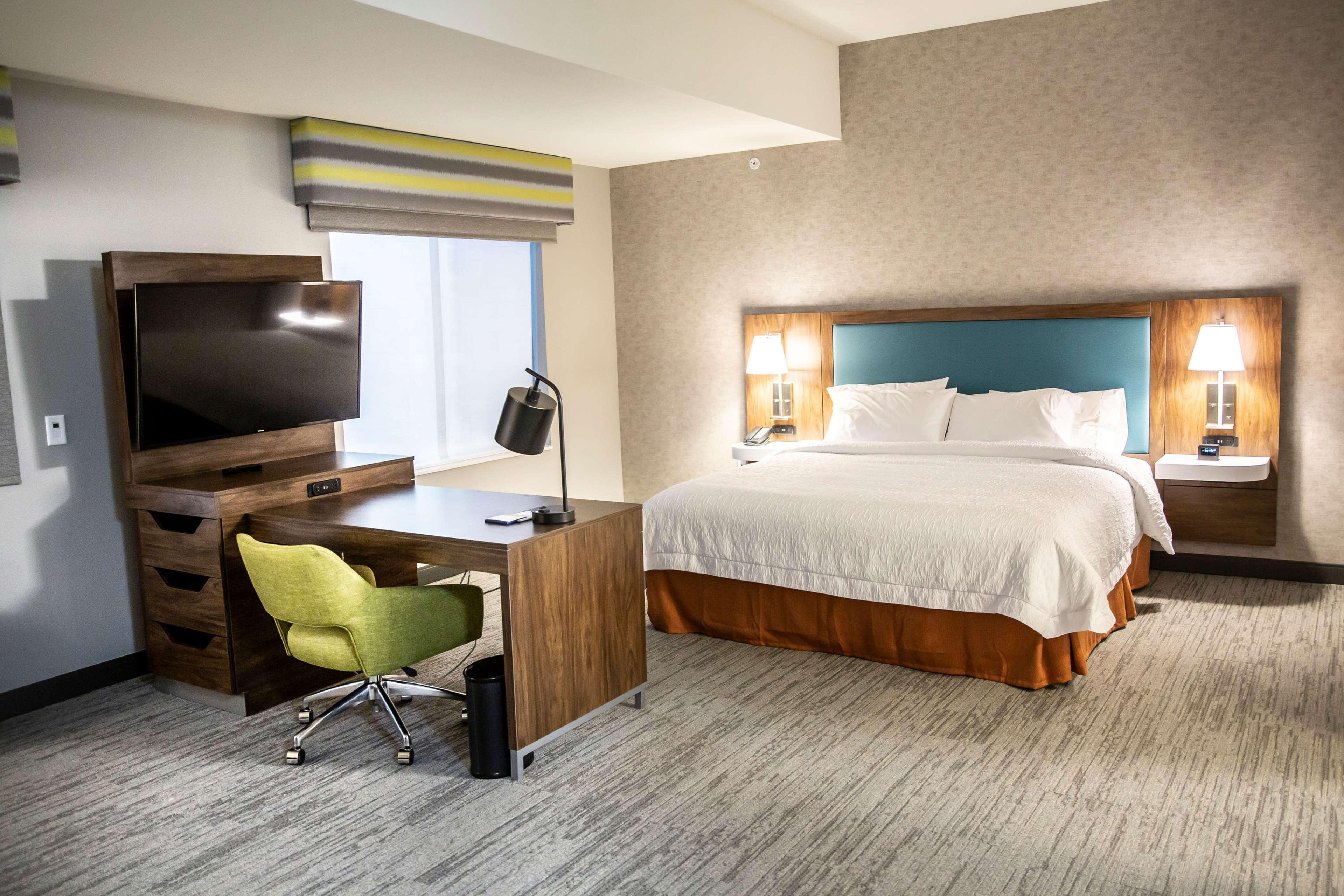 Studio, Suite, King Bed, Accessible