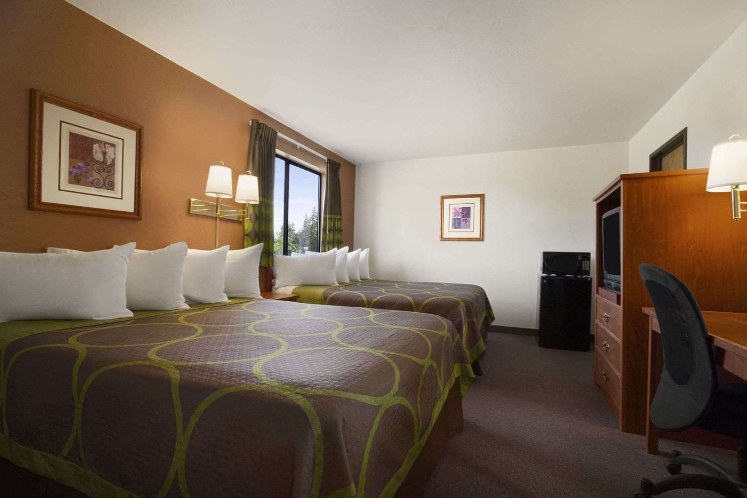 Super 8 By Wyndham Port Angeles At Olympic National Park 6/33