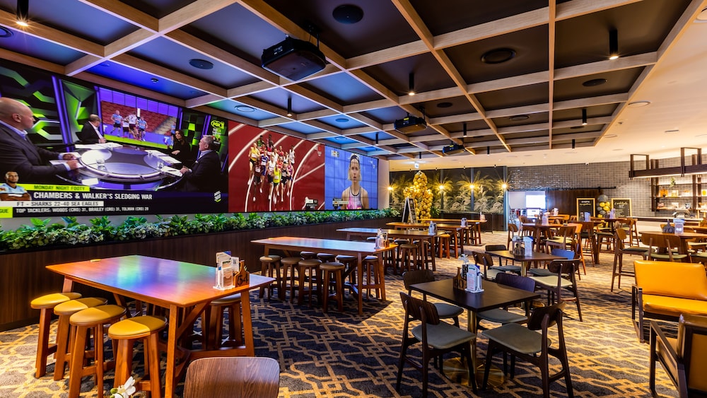 Sunnybank Hotel 20/30