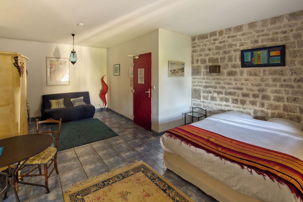LOGIS DOMAINE DES CHAIS 12/56