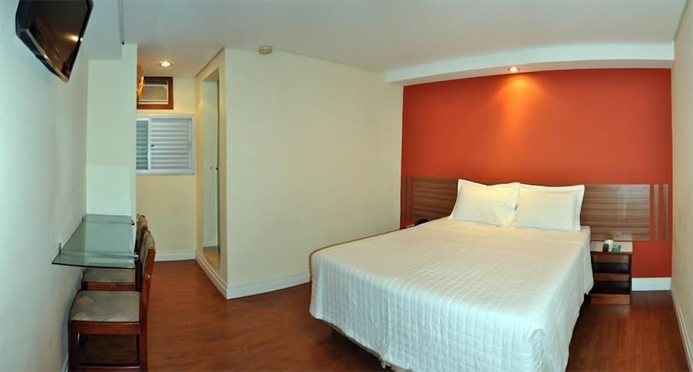 HOTEL VOLLARE 4/25