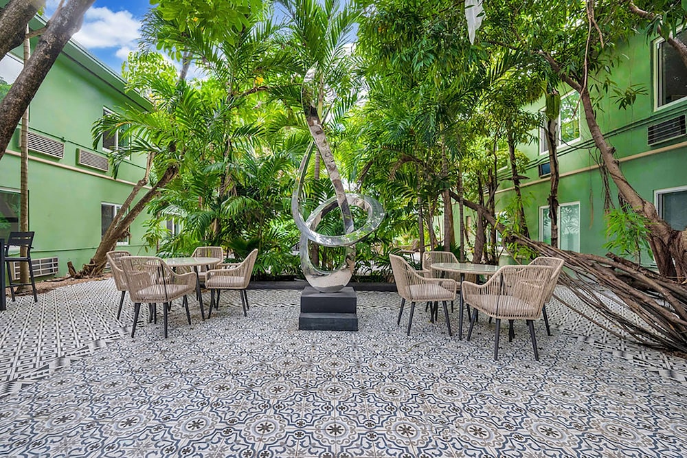 Garden Hotel Miami Airport, Trademark Collection by Wyndham 37/47