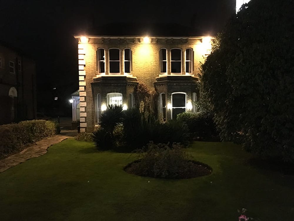 The Elizabeth House Hotel 3/58