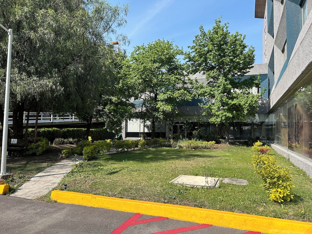 Ibis Mexico Perinorte 40/48