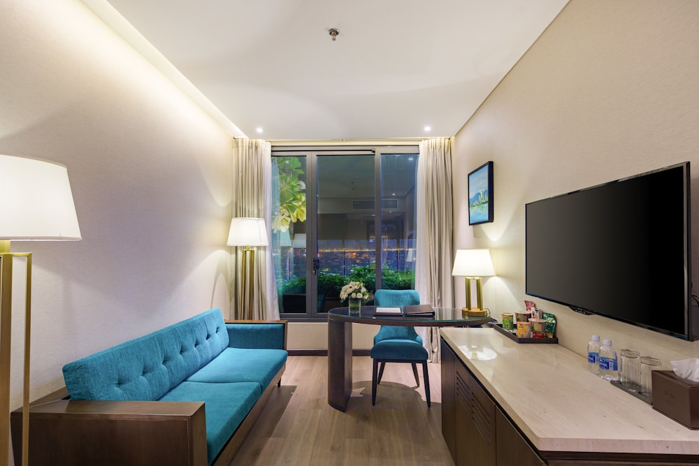 New Orient Hotel Danang 42/70