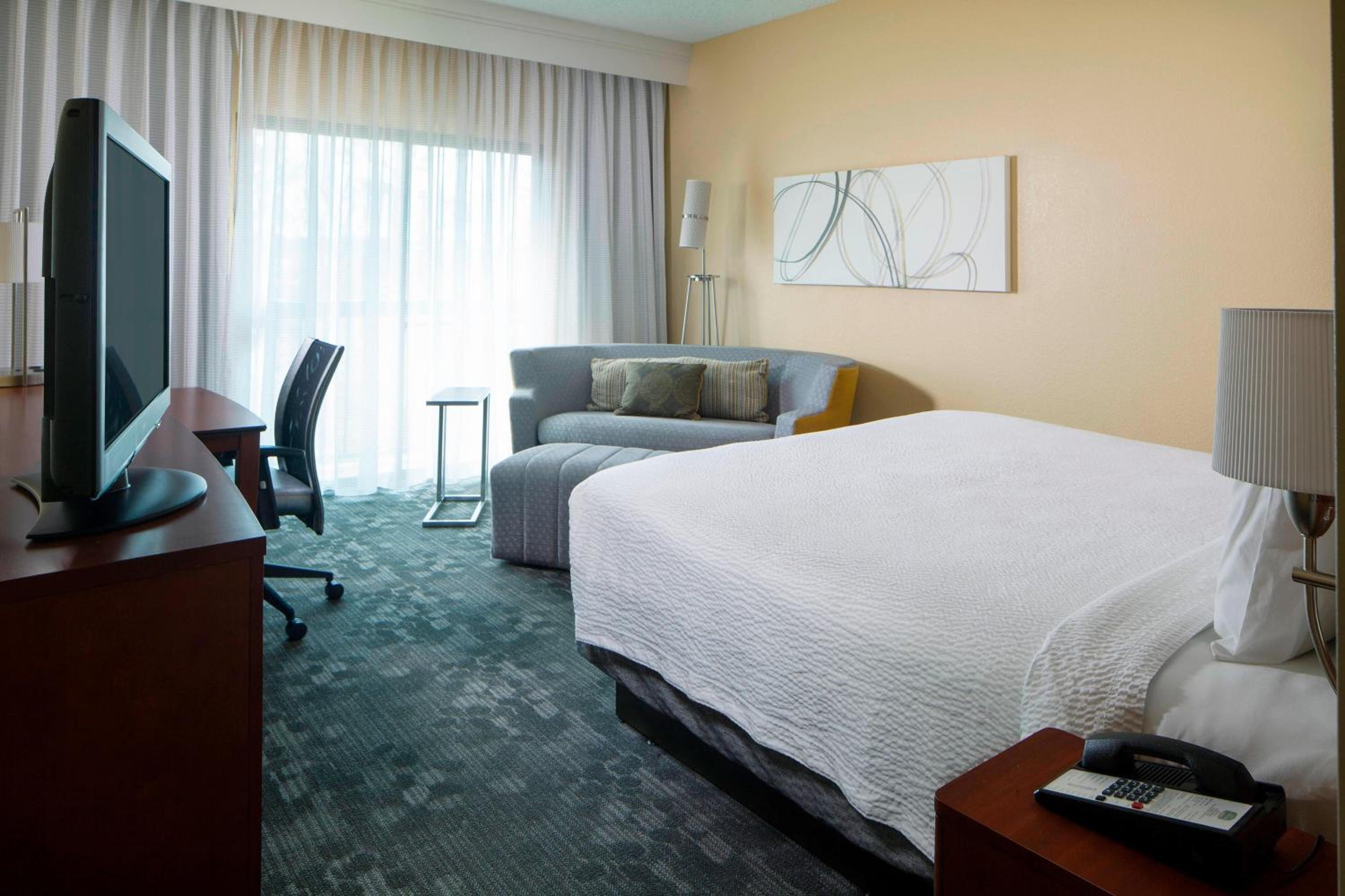 Room at Courtyard Huntsville University Drive, HUNTSVILLE - AL