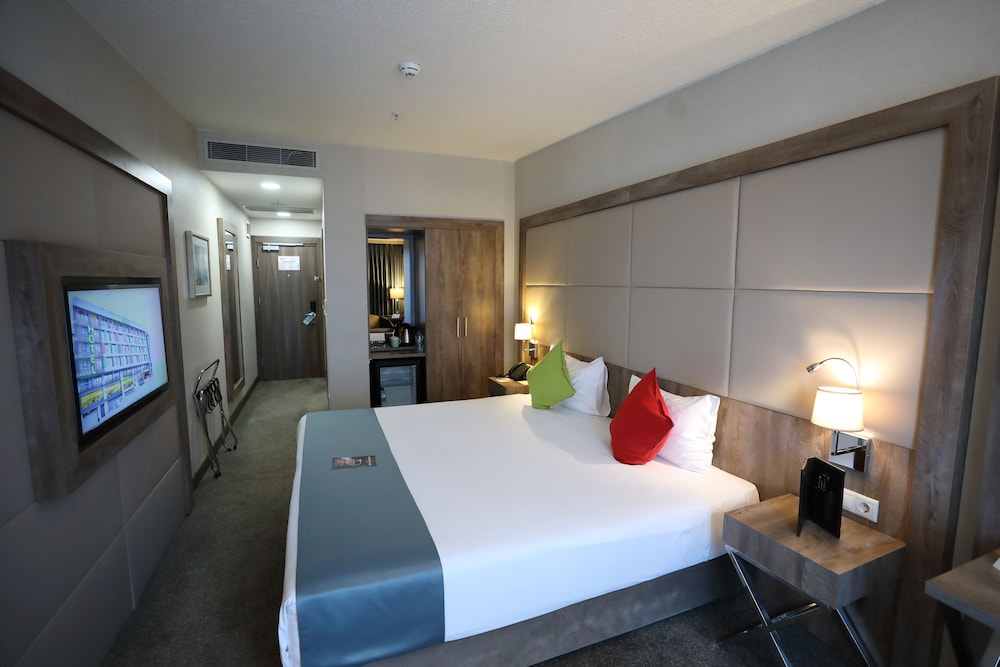 Ibis Styles Istanbul Bomonti 23/70