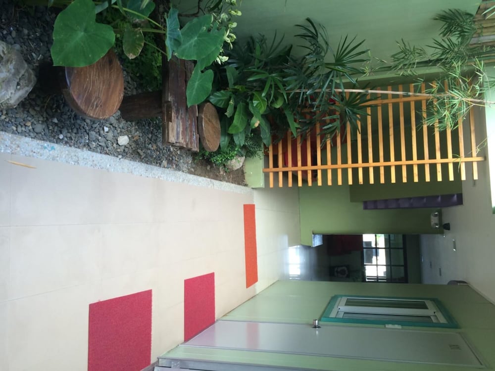 Shore Time Hotel Annex 25/32