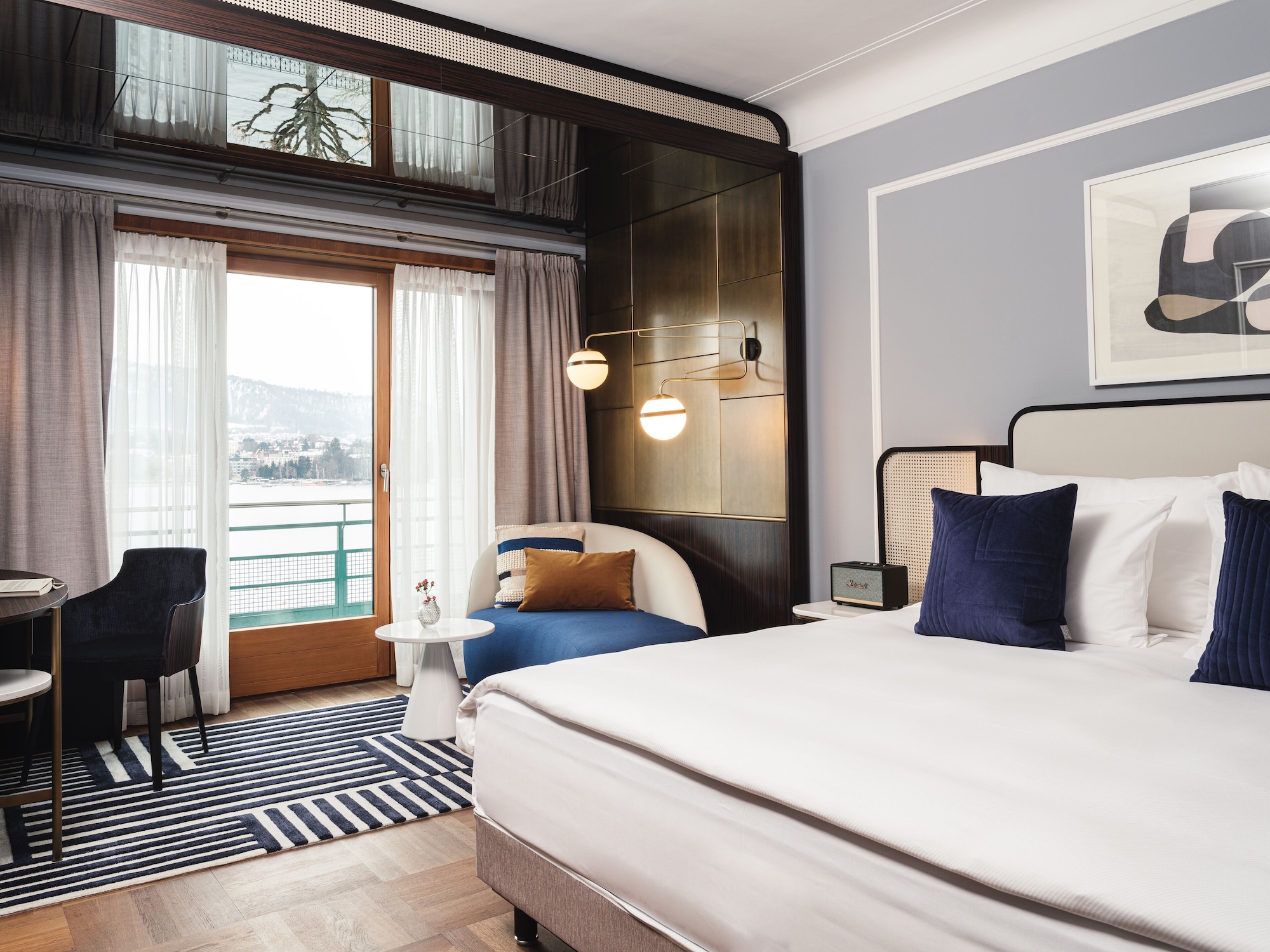 PREMIUM, DOUBLE BED, LAKE VIEW