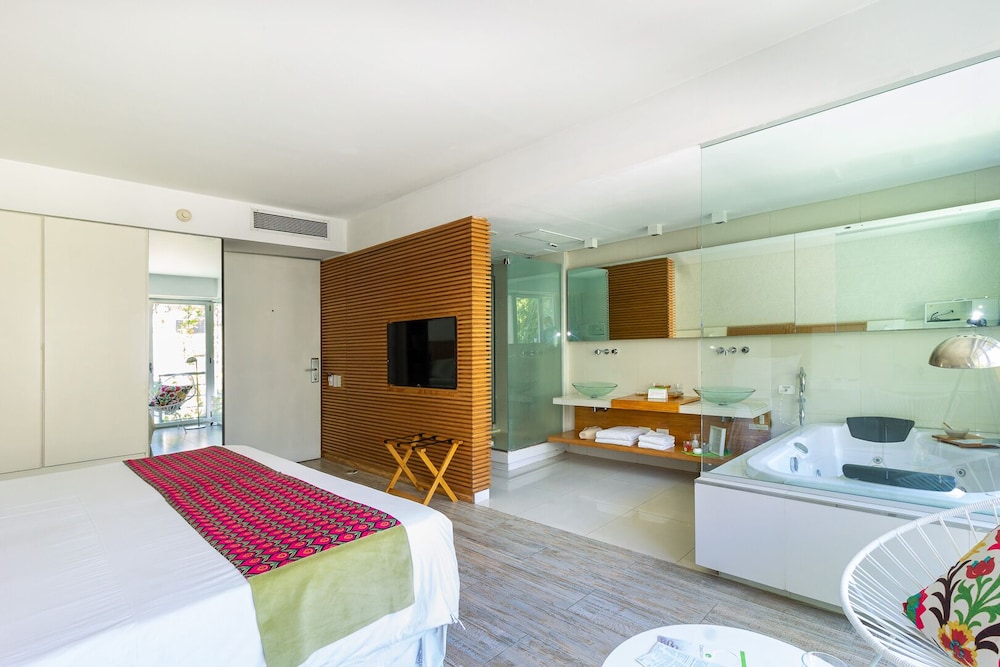 CASACALMA HOTEL 32/64