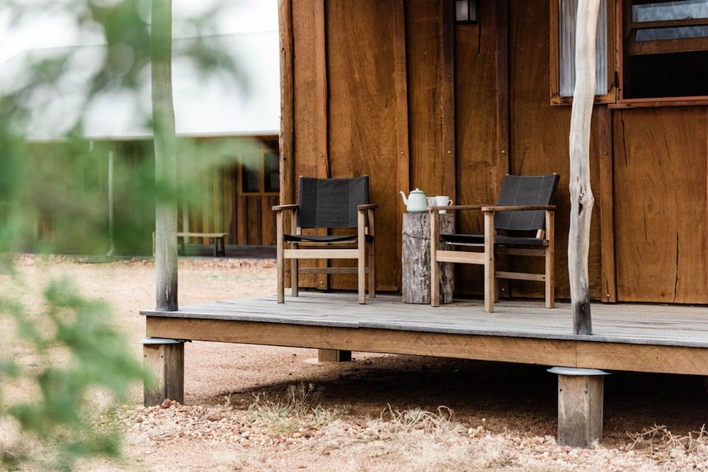 Saltbush Retreat 8/70