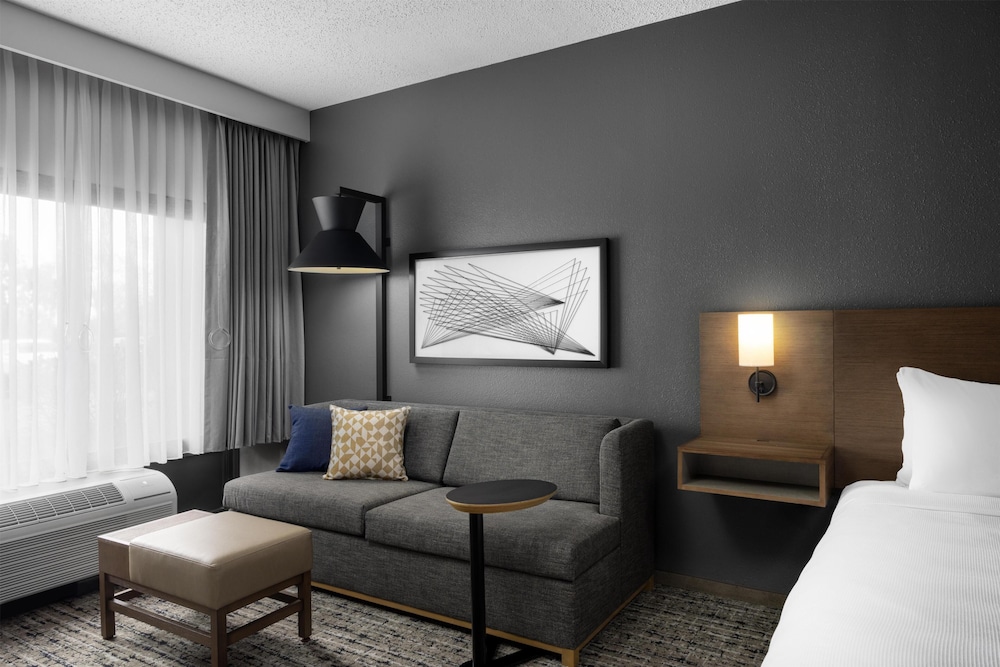 Hyatt Place Atlanta-Galleria 38/59