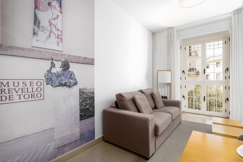 Suites Del Pintor Apartments 32/57