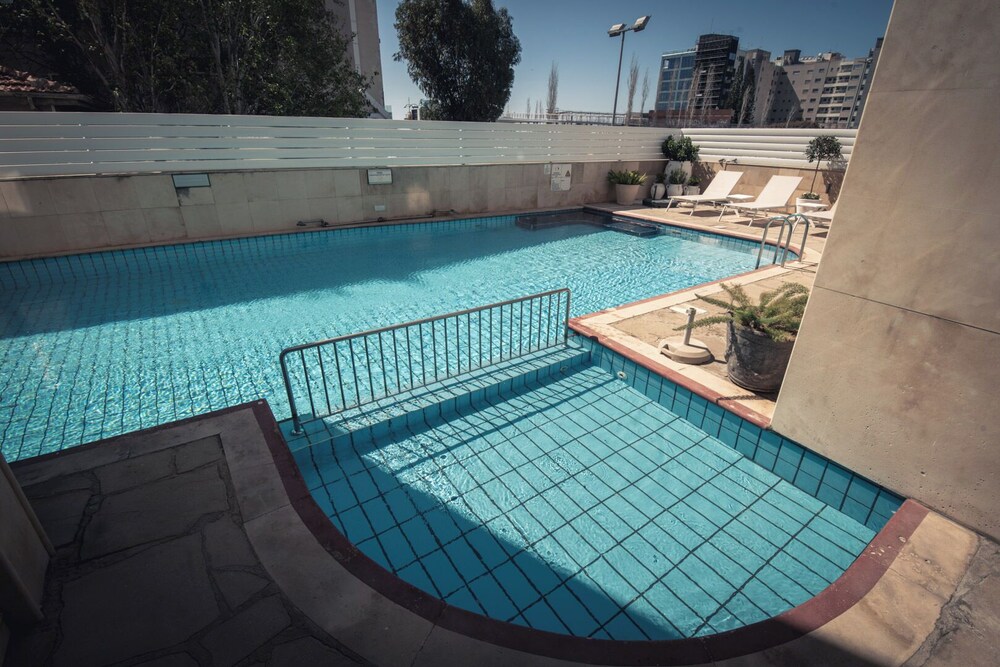 Chrielka Hotelsuites 18/43