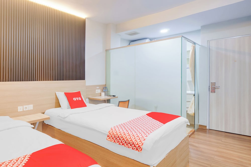Hotel O Tanjung Duren Near Mall Citraland Formerly Suba Hotel 10/20
