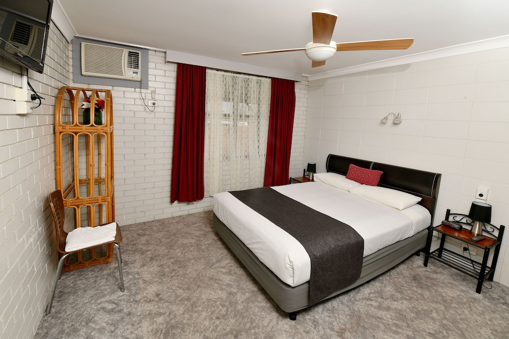 Burke And Wills Motor Inn 28/45