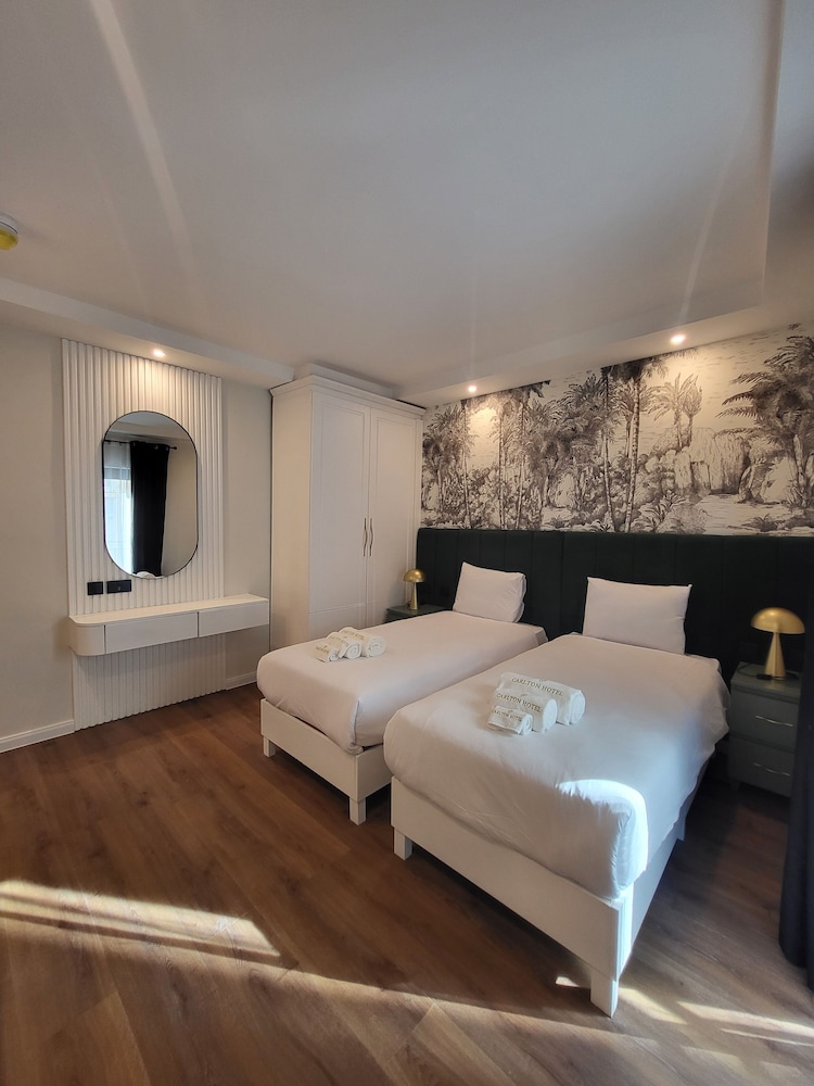 ECONOMY, DOUBLE OR TWIN BED