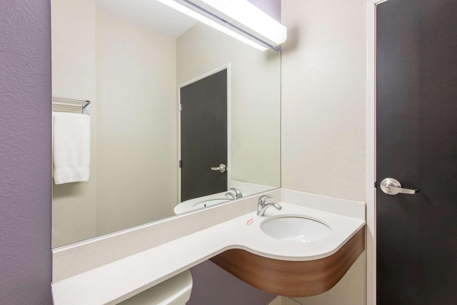 Microtel Inn And Suites By Wyndham Cadiz 24/24