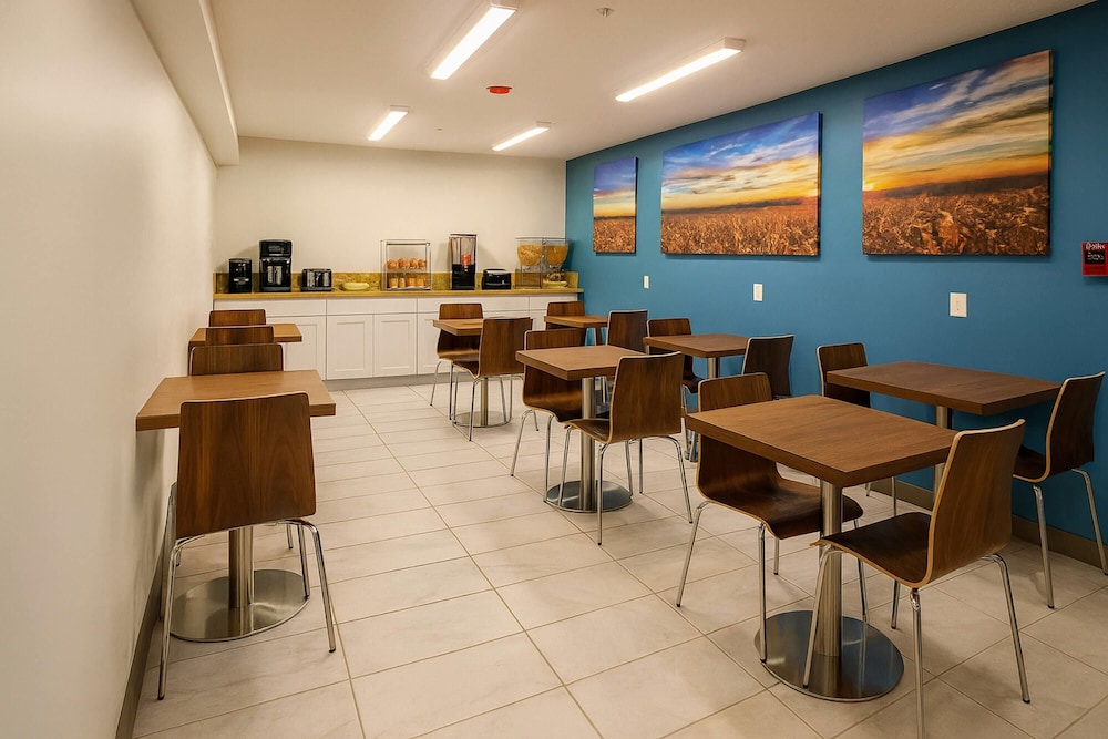Days Inn by Wyndham Rock Springs 45/56