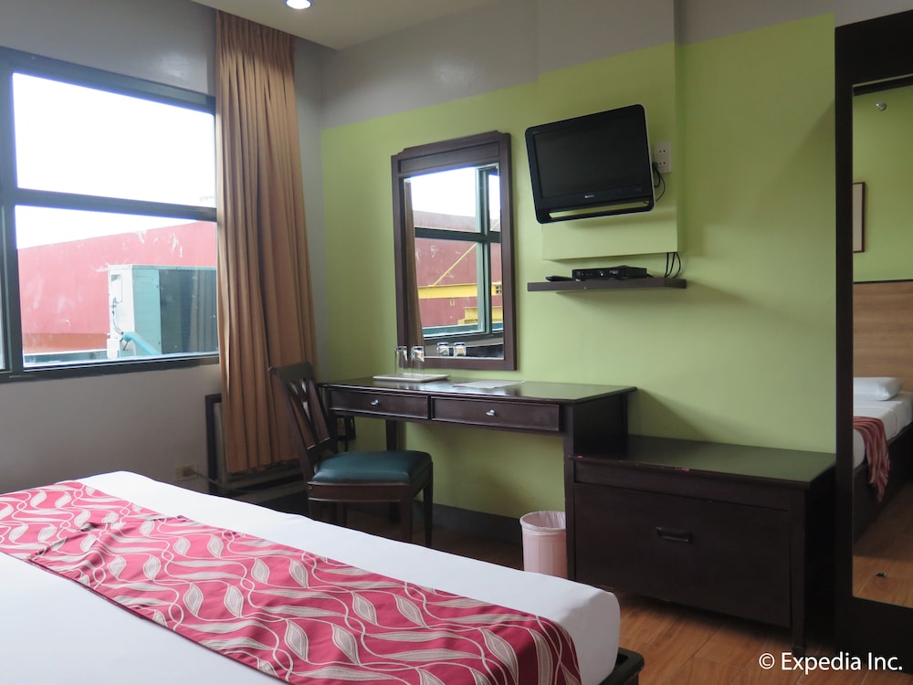 Regency Inn 17/36