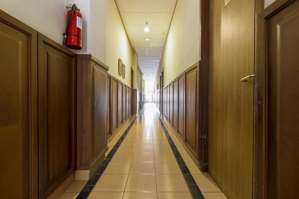 Reddoorz Plus Near Gbk Senayan 23/47