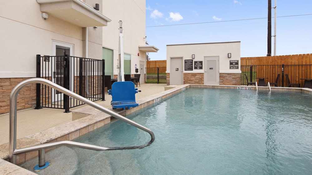 Best Western Green Oak Inn & Suites 5/30