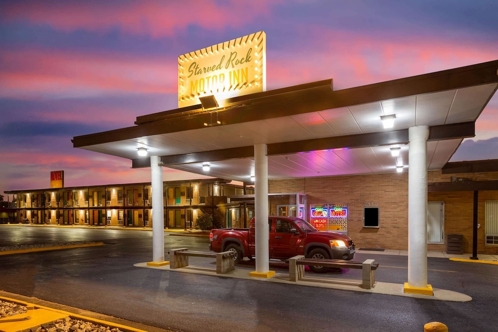 Starved Rock Motor Inn 5/46