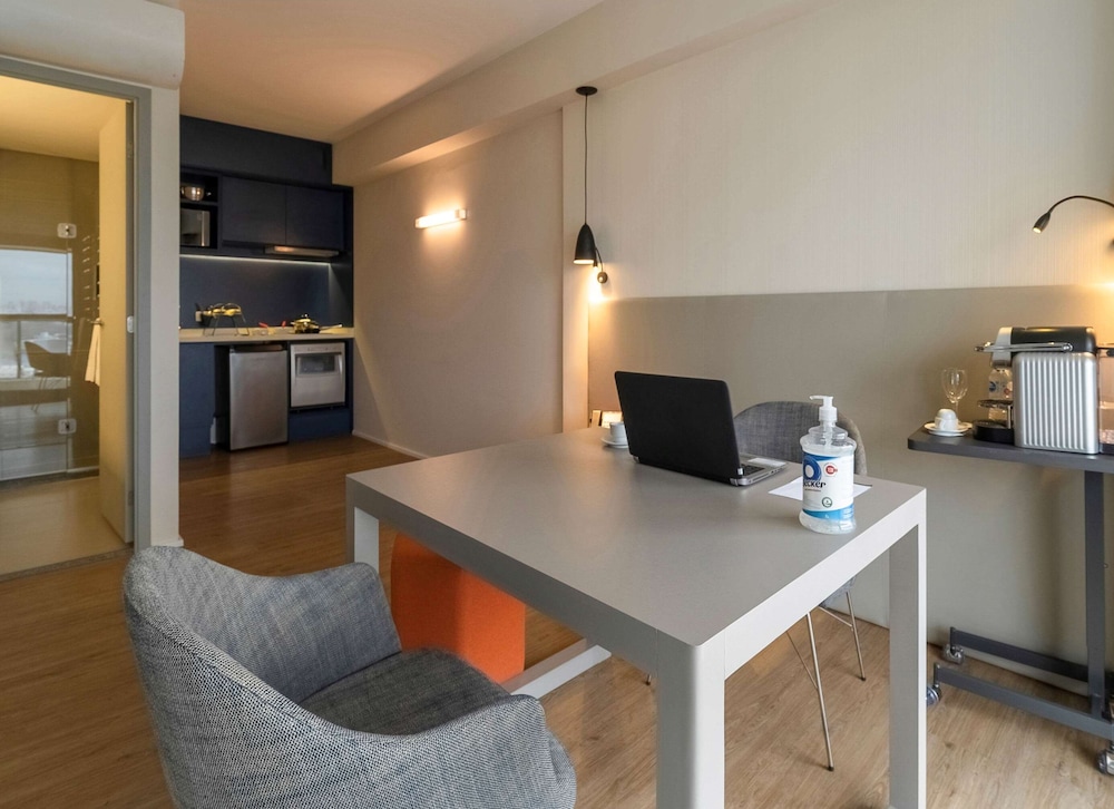 Mercure Guarulhos Aeroporto Hotel 48/75