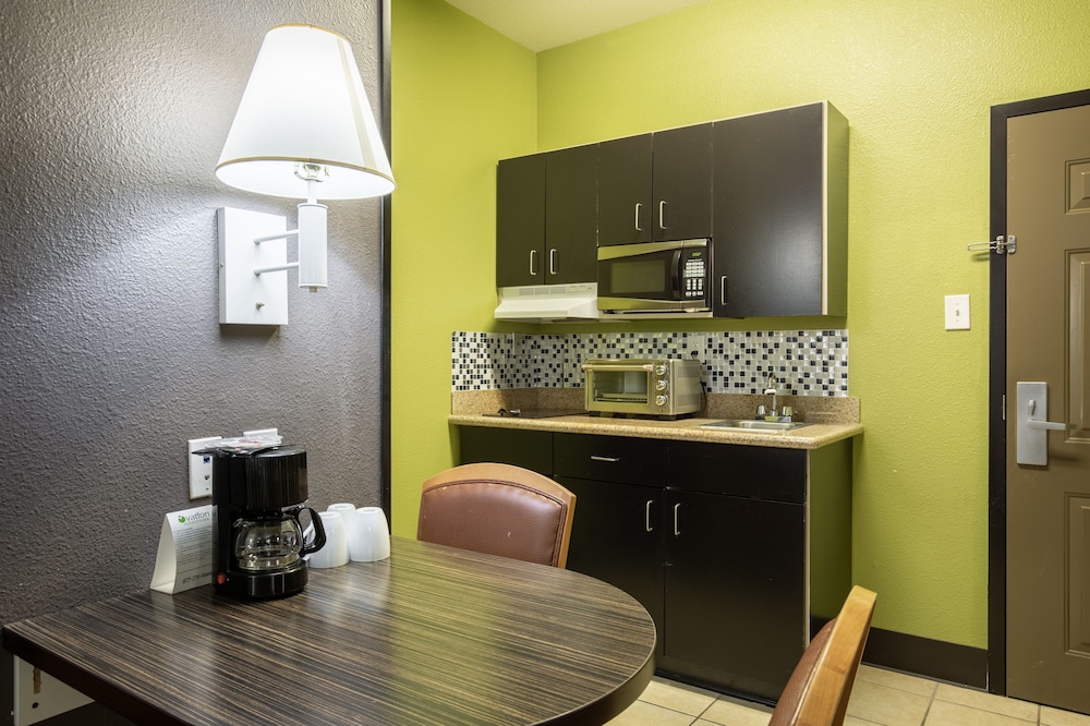 Studio6 Bay City, TX 61/62