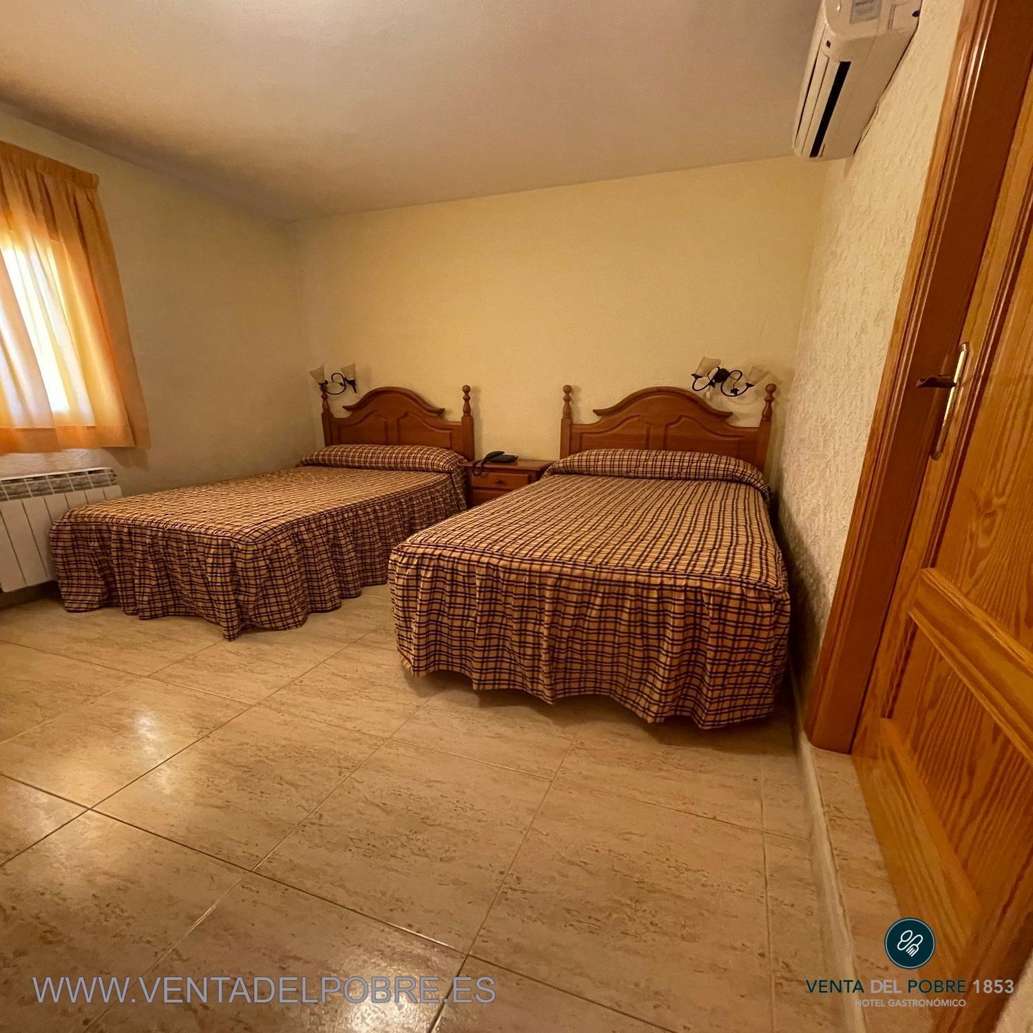 Hotel Venta del Pobre 40/57