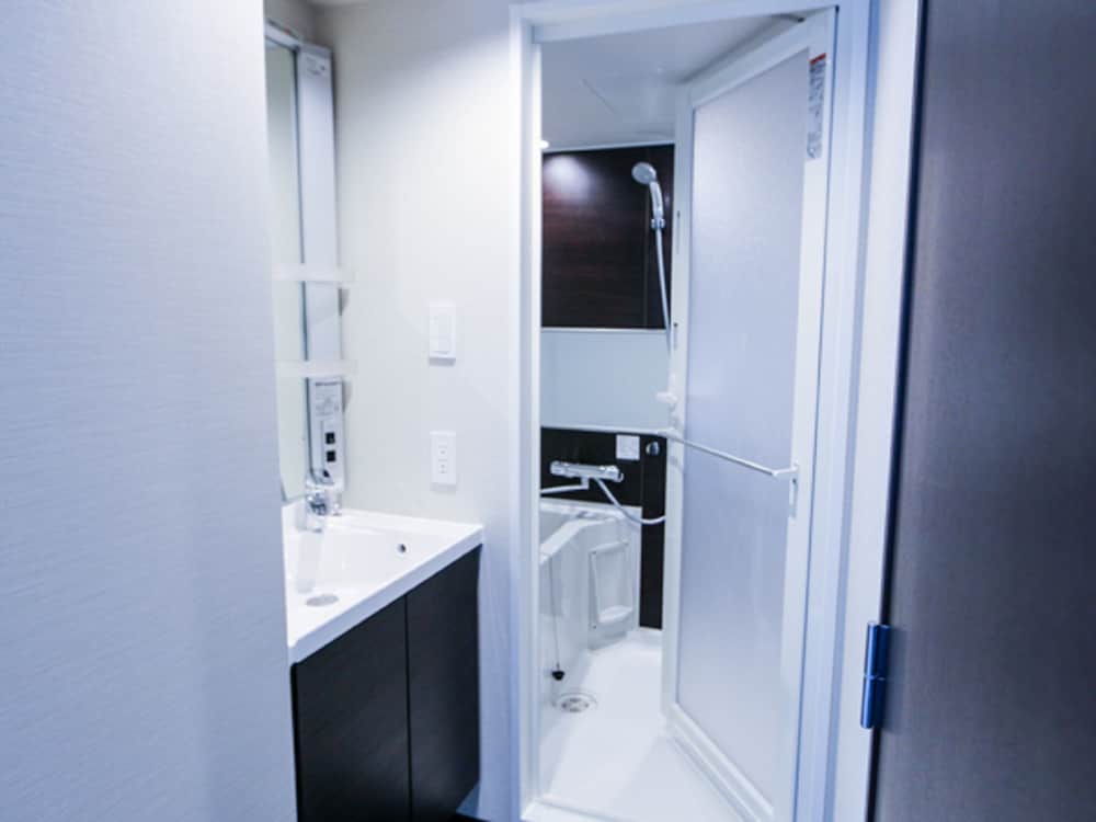 HOTEL LiVEMAX Yokohama Kannai Ekimae 37/37