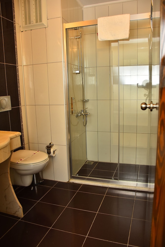 Nora Suit Hotel 50/50